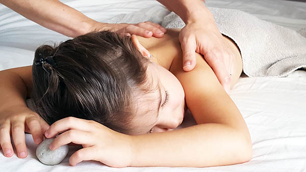 massage_enfants_detente_calme_anxiete_stress